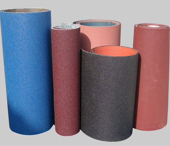 Abrasive sanding belt